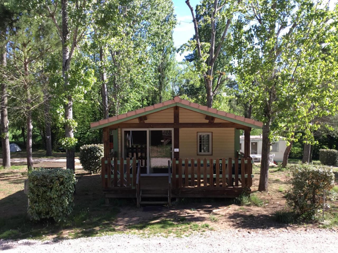 Camping De Graniers Monoblet Exterior photo